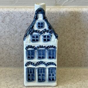 KLM #17 Blue Delft House by BOLS